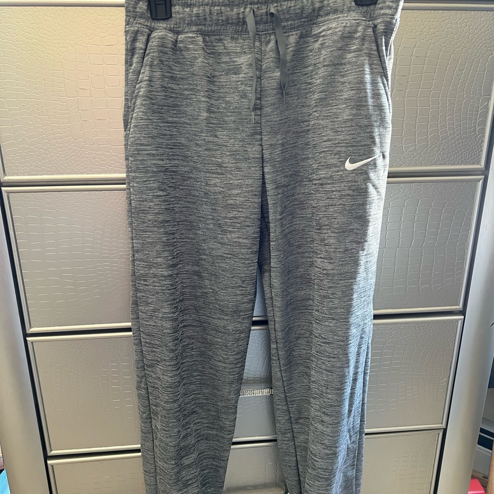 Girls Nike Sweatpants